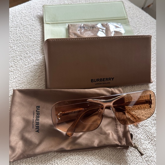 Burberry Aviator Sunglasses - Picture 1 of 7